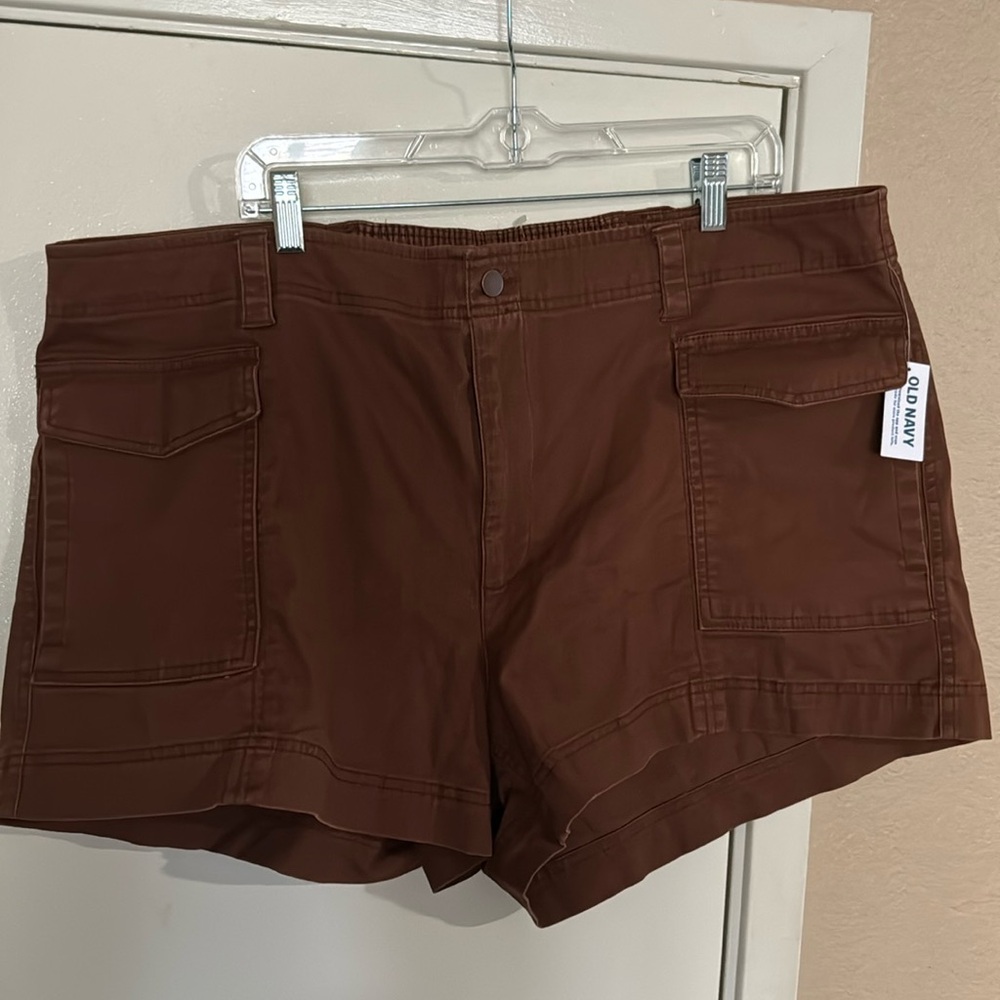 NWT XXL OLD NAVY SHORTS $10